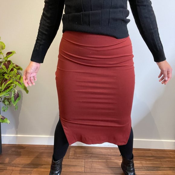 Canadian Made Pencil Skirt in Terracota -S- - Picture 10 of 13